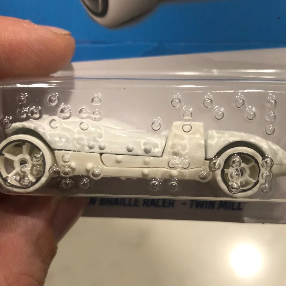 Braille Racer - White